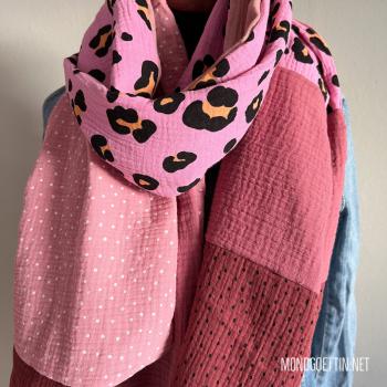 Preview: Tuch 'Pink Leo'